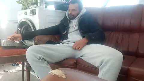 Snapshot of ansreramso chatting on 01/18/25, 09:45 Lower chakra online show from 01/18/25, 09:45