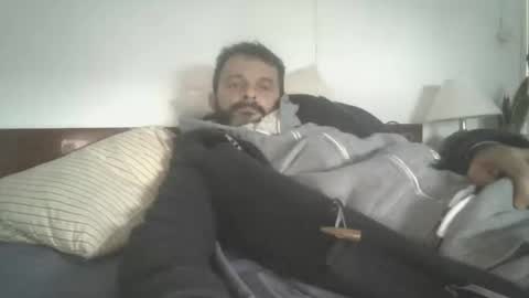 Snapshot of ansreramso chatting on 02/10/25, 08:42 Lower chakra online show from 02/10/25, 08:42