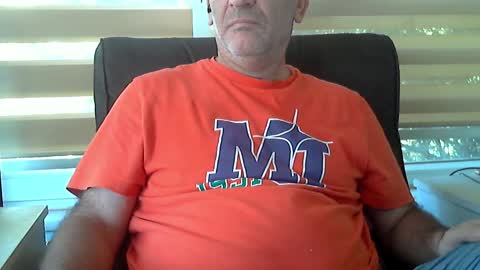 Snapshot of antheris chatting on 09/21/25, 12:18 antheris online show from 09/21/25, 12:18