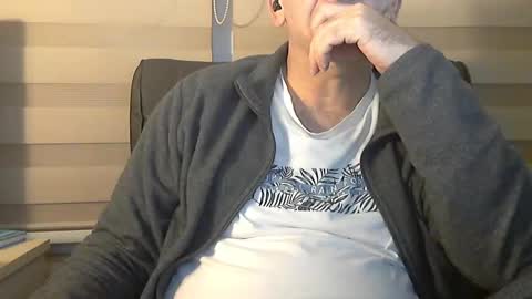 Snapshot of antheris chatting on 02/03/26, 12:53 antheris online show from 02/03/26, 12:53