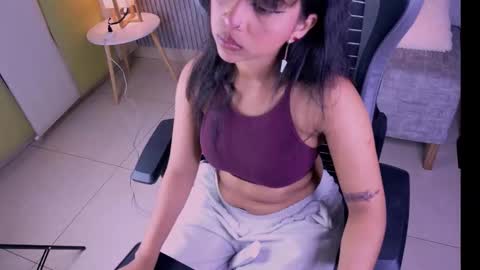 anthonela19_ online show from 02/17/26, 04:31