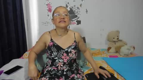 Snapshot of anthonela_mature_ chatting on 10/11/25, 07:01 anthonela_mature_ online show from 10/11/25, 07:01