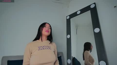 Anthonella online show from 03/31/26, 03:08