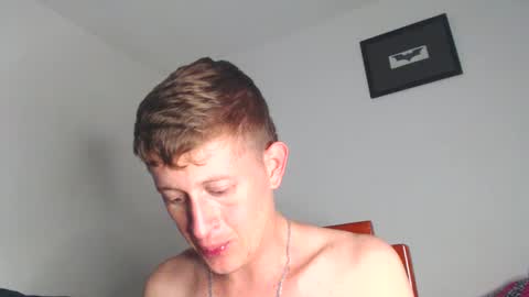 Snapshot of anthonnymorrison chatting on 12/17/24, 01:50 leon online show from 12/17/24, 01:50