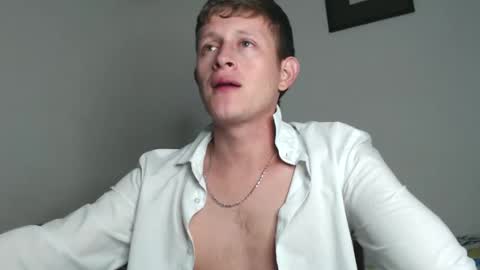 Snapshot of anthonnymorrison chatting on 01/08/25, 07:45 leon online show from 01/08/25, 07:45