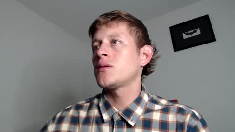 Snapshot of anthonnymorrison chatting on 01/16/25, 05:12 leon online show from 01/16/25, 05:12