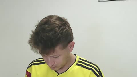 Snapshot of anthonnymorrison chatting on 02/09/25, 10:20 leon online show from 02/09/25, 10:20