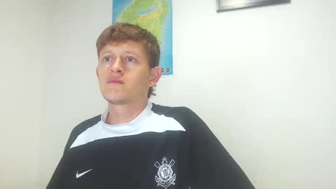 Snapshot of anthonnymorrison chatting on 03/04/25, 01:45 leon online show from 03/04/25, 01:45