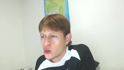 Snapshot of anthonnymorrison chatting on 03/11/25, 01:16 leon online show from 03/11/25, 01:16