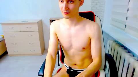 Snapshot of anthony_broown chatting on 10/29/25, 09:49 anthony_broown online show from 10/29/25, 09:49