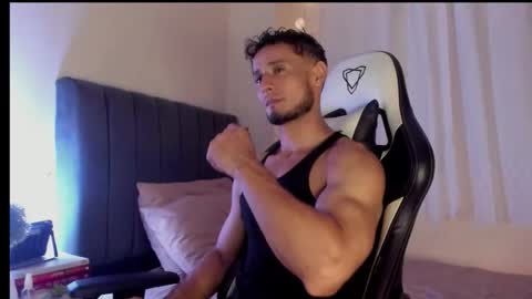 Snapshot of anthony_lewis_ chatting on 09/18/25, 06:48 Adonys Creeb online show from 09/18/25, 06:48