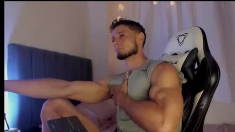 Snapshot of anthony_lewis_ chatting on 09/25/25, 05:22 Adonys Creeb online show from 09/25/25, 05:22