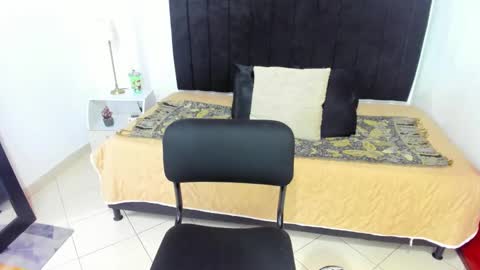       online show from 01/06/25, 11:42