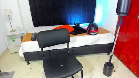       online show from 01/25/25, 02:04