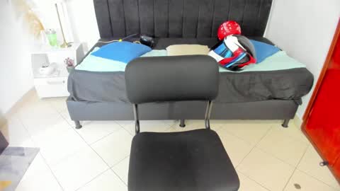       online show from 02/15/25, 08:33