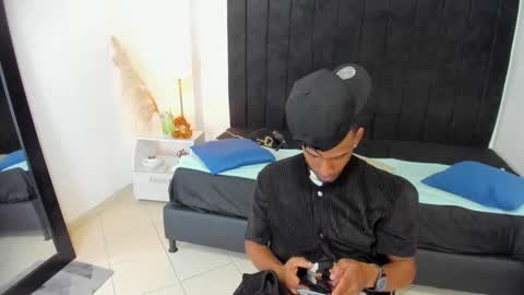       online show from 02/18/25, 12:37