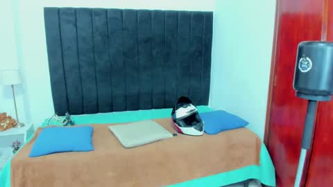       online show from 02/27/25, 12:32