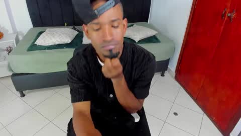       online show from 03/05/25, 01:21