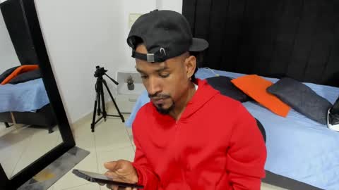       online show from 10/07/25, 12:41