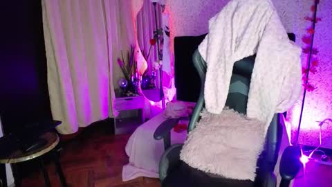 antia_x online show from 11/05/25, 08:53