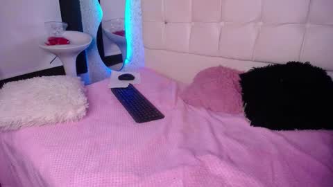 antia_x online show from 11/20/25, 08:41