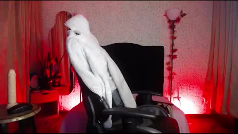 antia_x online show from 12/04/25, 10:07