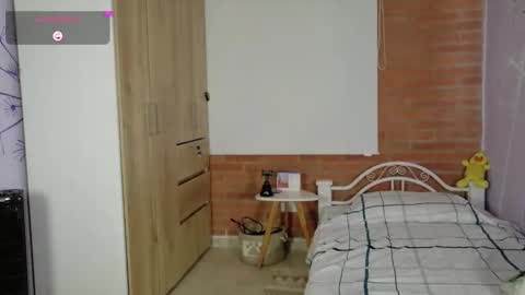 Snapshot of antofoxwbc chatting on 11/23/25, 12:54 Anto online show from 11/23/25, 12:54