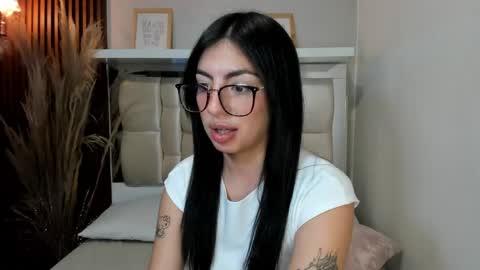 Snapshot of antonella__rouse chatting on 02/08/25, 11:45 Antonella online show from 02/08/25, 11:45