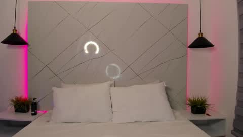 Snapshot of antonella__rouse chatting on 02/28/25, 12:10 Antonella online show from 02/28/25, 12:10