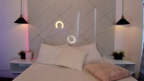 Snapshot of antonella__rouse chatting on 10/09/25, 08:18 Antonella online show from 10/09/25, 08:18