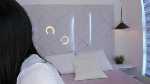 Snapshot of antonella__rouse chatting on 11/17/25, 08:14 Antonella online show from 11/17/25, 08:14