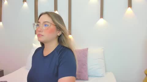 A N T O N E L L A  online show from 02/12/25, 12:01