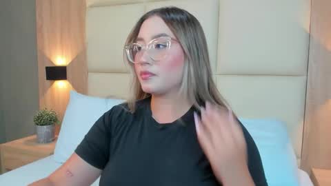 A N T O N E L L A  online show from 11/26/25, 12:17