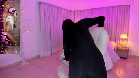  Antonella Grayy  online show from 01/18/25, 11:00