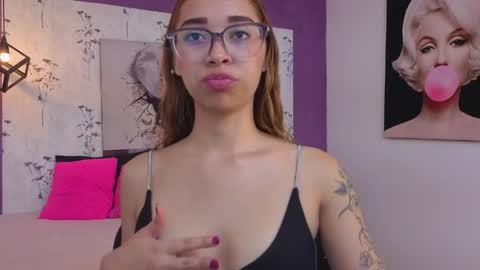 Snapshot of antonella_mc chatting on 05/21/26, 12:56 Antonella online show from 05/21/26, 12:56
