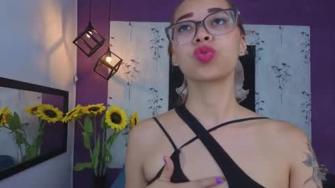 Snapshot of antonella_mc chatting on 06/03/26, 11:35 Antonella online show from 06/03/26, 11:35