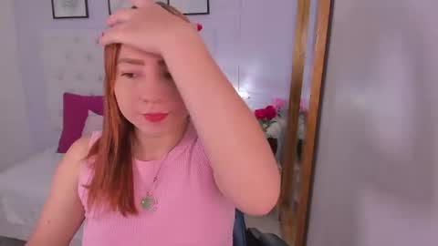 Snapshot of antonella_moon7 chatting on 07/30/26, 05:01 Antonella Moon 7 online show from 07/30/26, 05:01