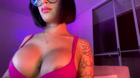 Snapshot of antonella_silva chatting on 01/10/25, 12:27 Anto  online show from 01/10/25, 12:27