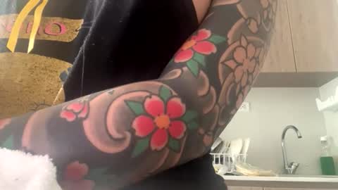 Snapshot of antonella_silva chatting on 10/11/25, 07:12 Anto  online show from 10/11/25, 07:12