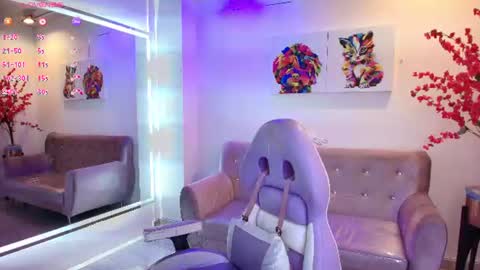Snapshot of antonella_wiild chatting on 06/13/26, 03:48 Antonella online show from 06/13/26, 03:48