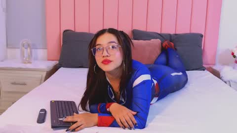 Antonella online show from 04/07/26, 12:00