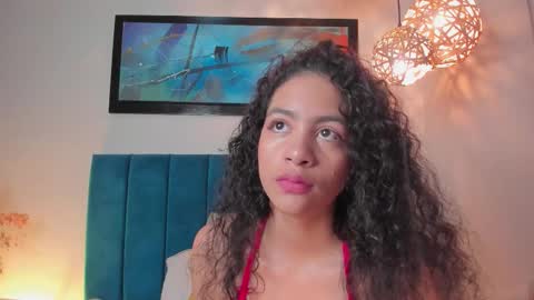 Snapshot of antonellahall_ chatting on 11/05/25, 12:05 AntonellaHall online show from 11/05/25, 12:05