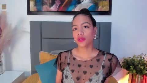 Snapshot of antonellahall_ chatting on 11/27/25, 12:29 AntonellaHall online show from 11/27/25, 12:29