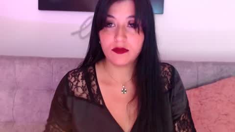 Snapshot of antonellahill_ chatting on 02/13/25, 04:00  Antonella GTM- 5 1800  0300am    online show from 02/13/25, 04:00