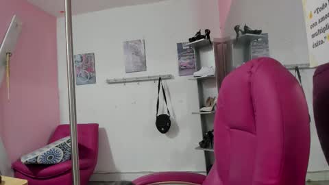 ANTONELLA online show from 12/01/25, 11:48