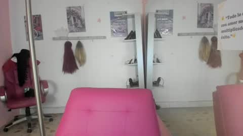 Snapshot of antonellakling_ chatting on 07/29/26, 01:09 ANTONELLA online show from 07/29/26, 01:09
