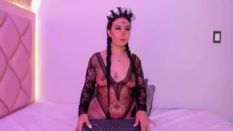 ANTONELLE  online show from 10/14/25, 11:00