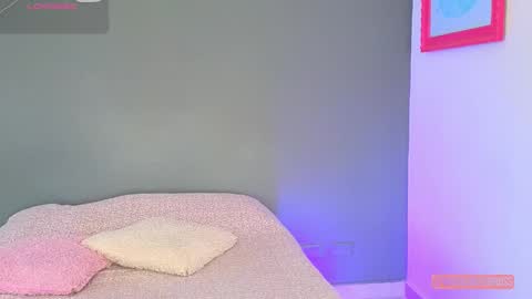 Antonella  online show from 04/22/26, 01:12