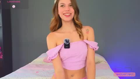 Snapshot of antonellarossii_ chatting on 05/01/26, 02:54 Antonella online show from 05/01/26, 02:54