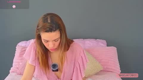 Snapshot of antonellarossii_ chatting on 06/03/26, 03:17 Antonella online show from 06/03/26, 03:17